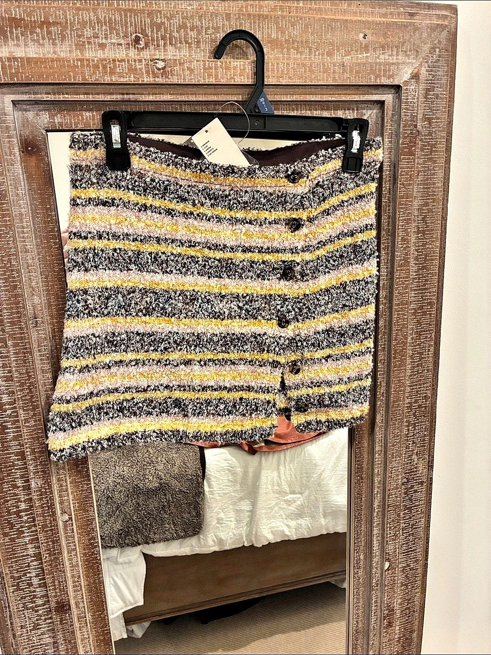 Urban Outfitters Striped Knit Vest in Gray & Yellow Size Medium NWT